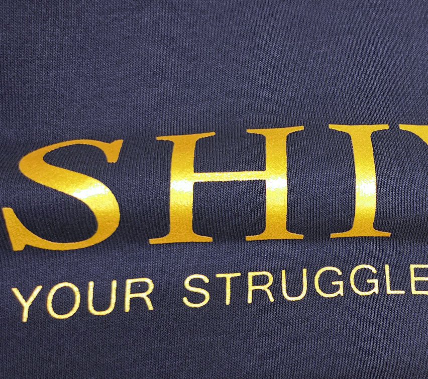 文化衫定制：让普通T恤变身行走的文化符号 | 团体服装定制指南